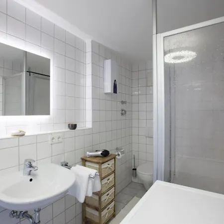 Center Apartment *